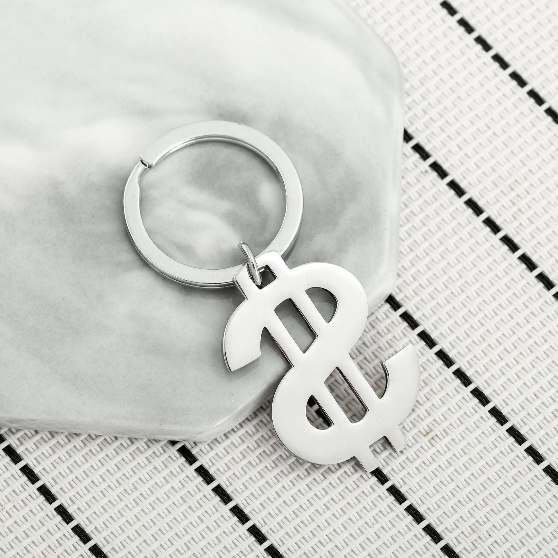New Stainless Steel Keychain U - Home Office Logo recension och pris